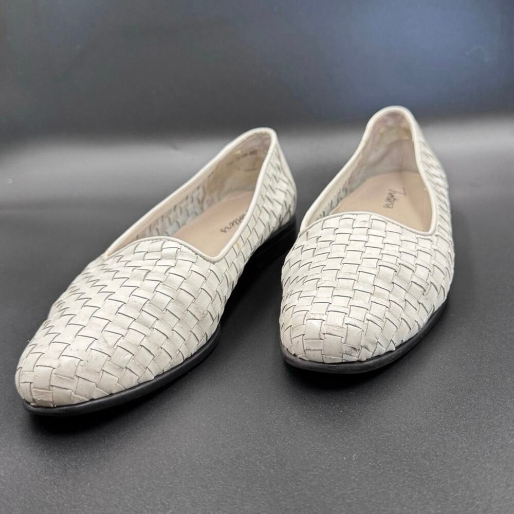 Trotters Liz Women's Size 7.5 NARROW White Basketweave Leather Comfort Shoes
